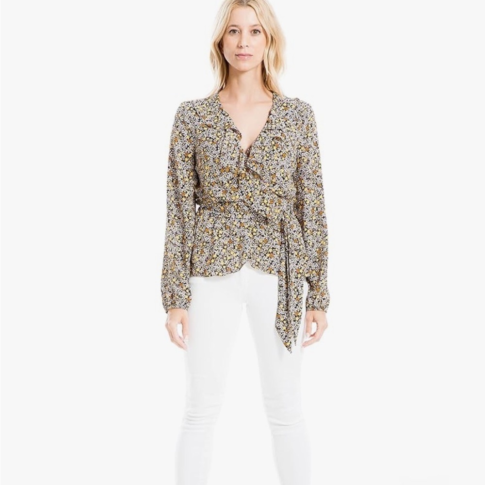 Max Studio long sleeve ruffle top